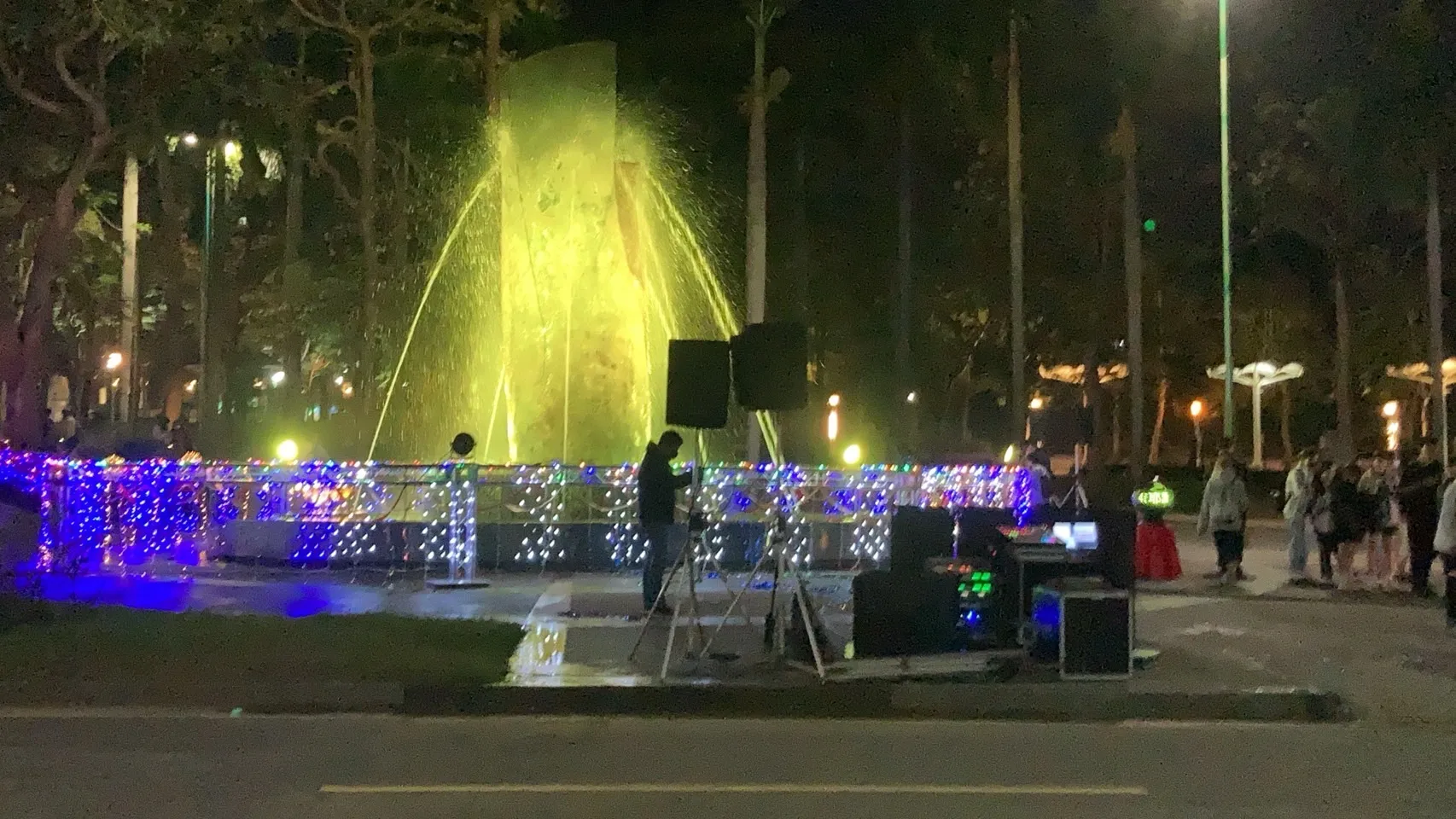 校本部慈恩公園聖誕節點燈