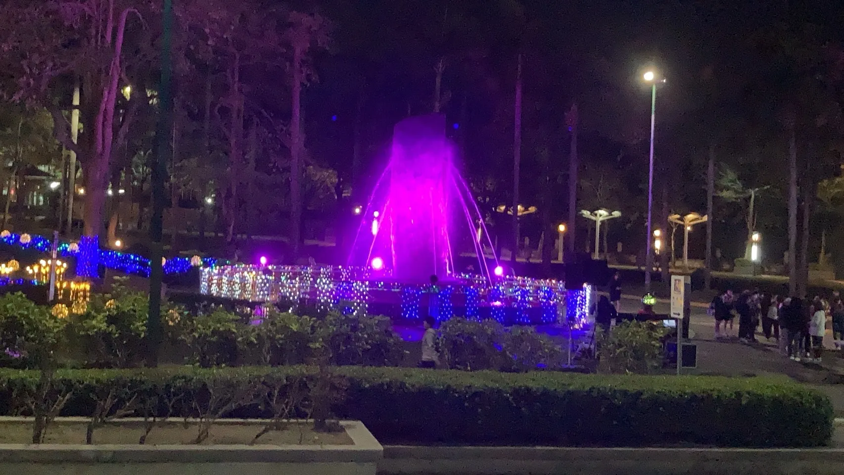 慈恩公園噴水池前聖誕節點燈活動
