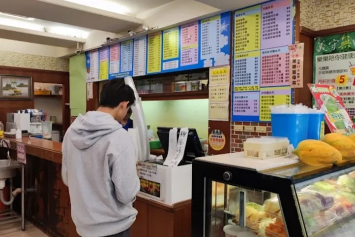 結帳區-內用請等叫號取餐